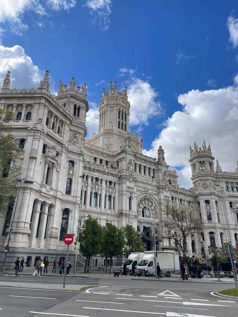 El Palacio de Cibeles y Ayuntamiento de Madrid
